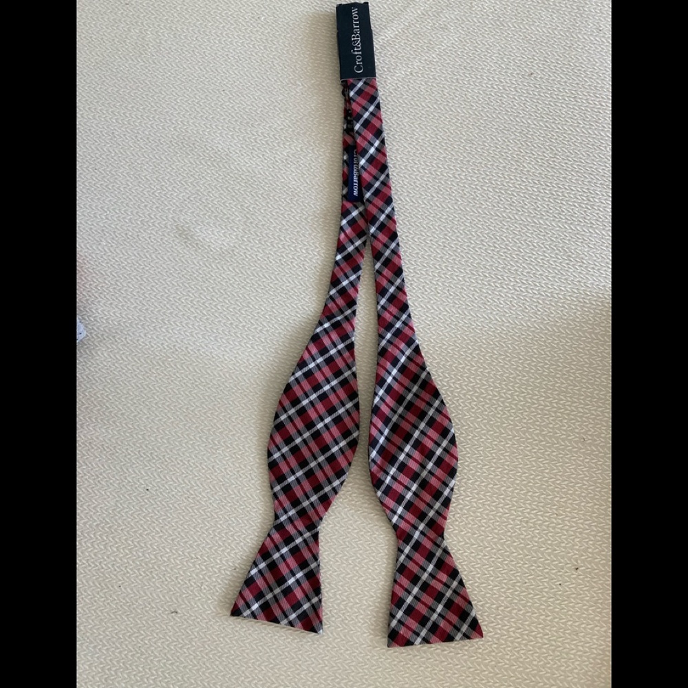 Men’s Carolina gamecock bow tie